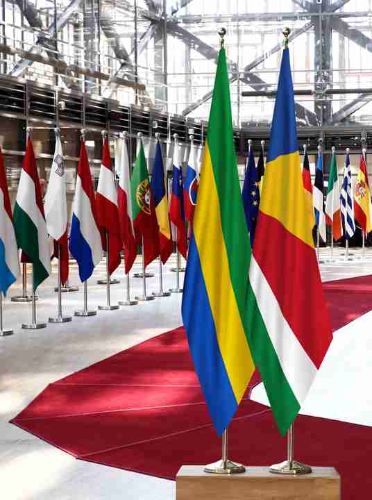 Gabon Seychelles Flags