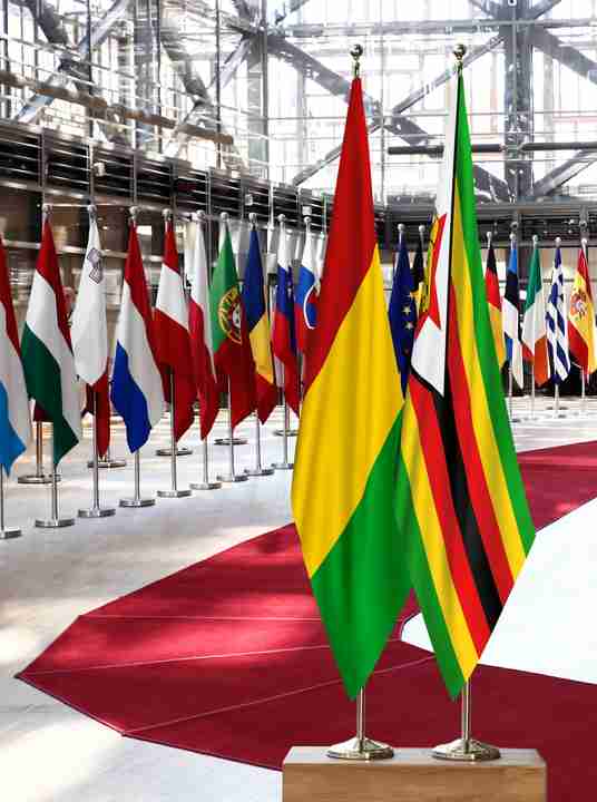 Guinea Zimbabwe Flags