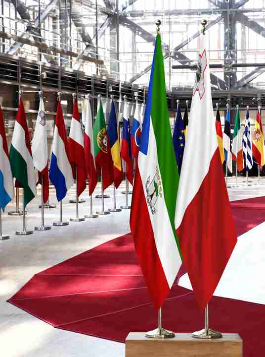 Equatorial Guinea Malta Flags