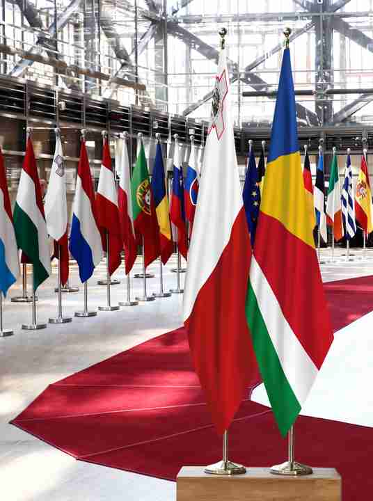 Malta Seychelles Flags
