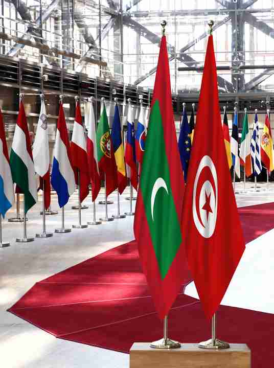 Maldives Tunisia Flags