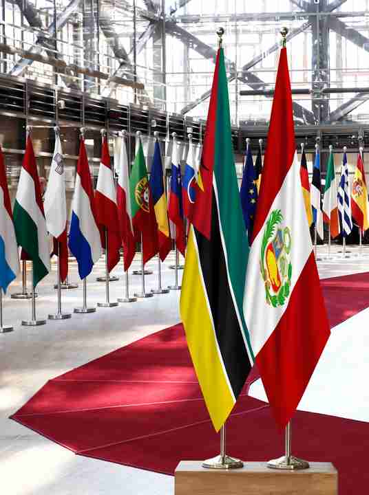 Mozambique Peru Flags