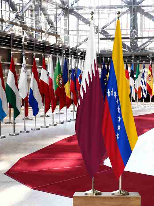 Qatar Venezuela Flags