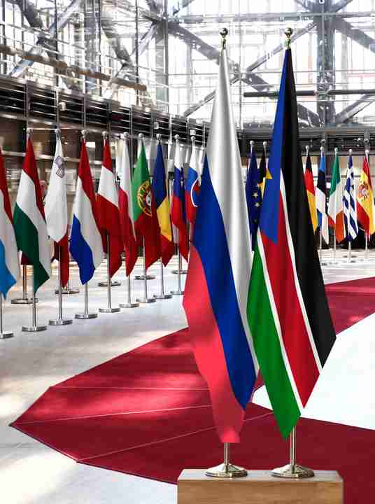 Russia South Sudan Flags