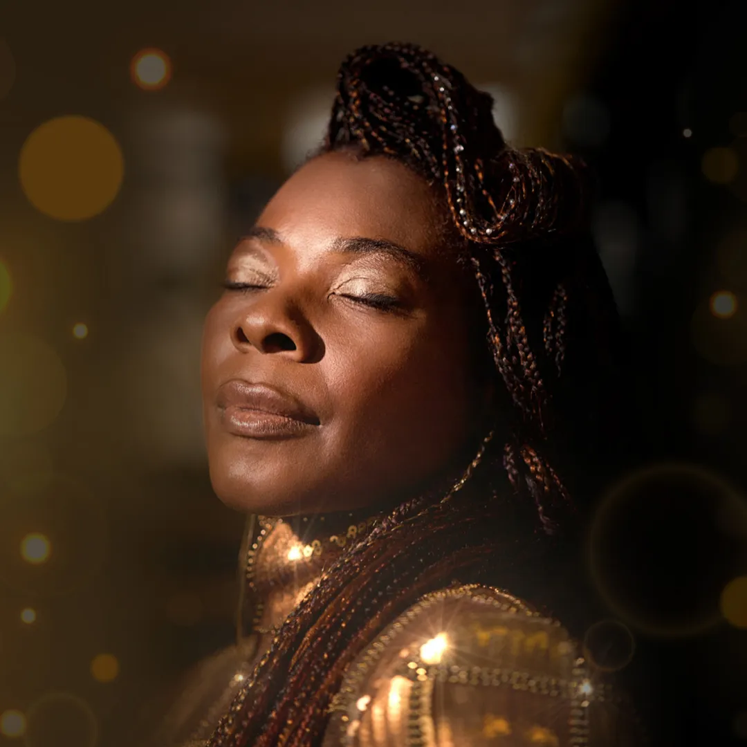 Темнокожая испанская певица. Soul певица. Buika "en mi piel". Buika. Sandra buika.