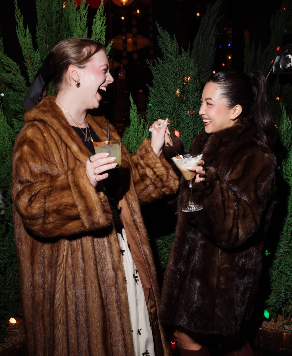 All the books grotto & Sapph-Lit gave away at last week's annual Holiday Book Fair 📚☃️🎄