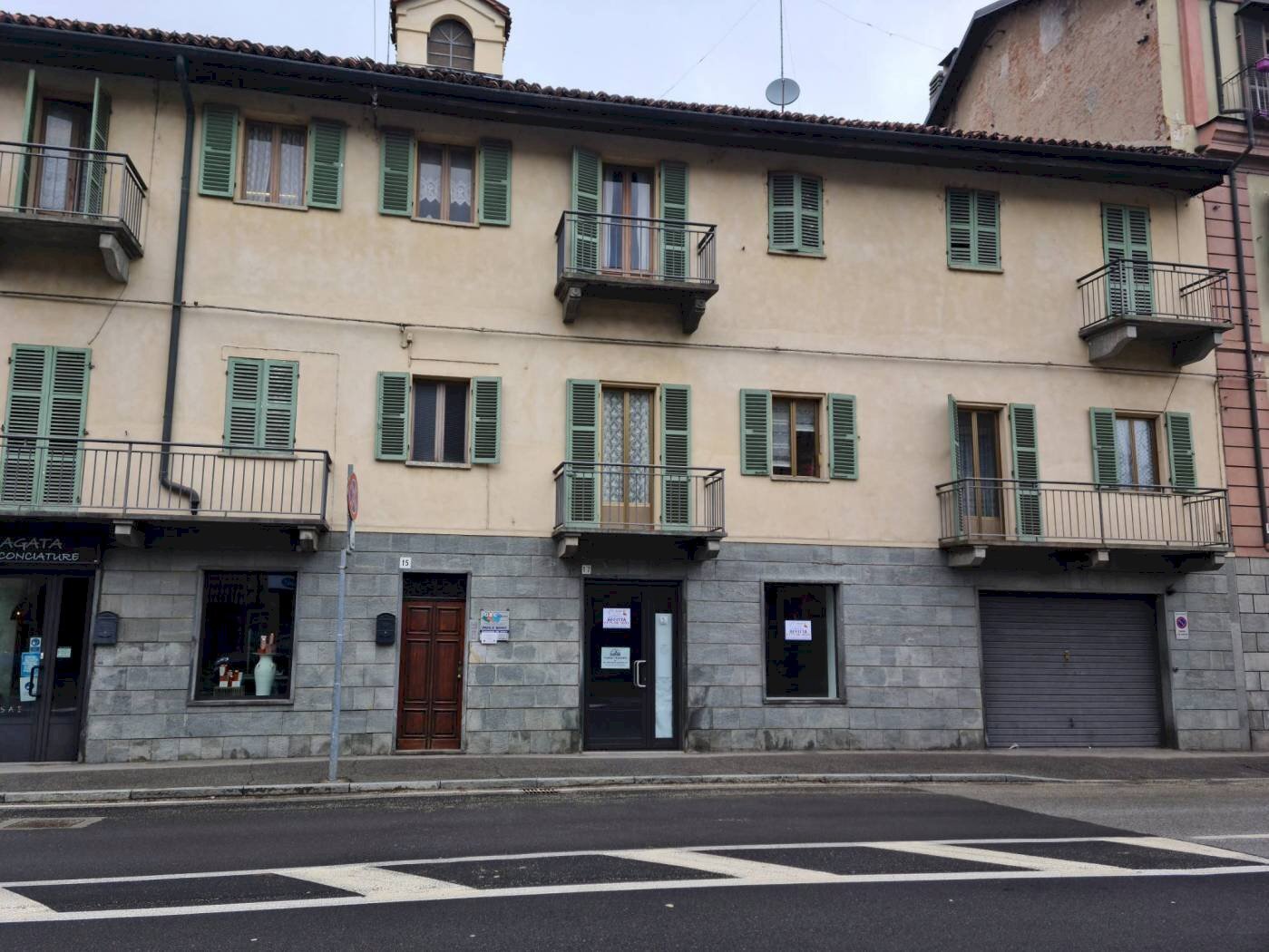 Locale commerciale in affitto a Saluzzo