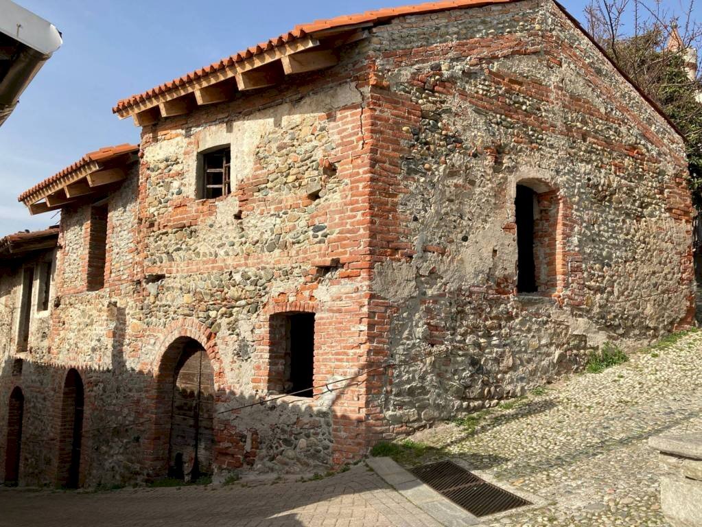 Vendita Casa indipendente via Castello, Albiano d'Ivrea