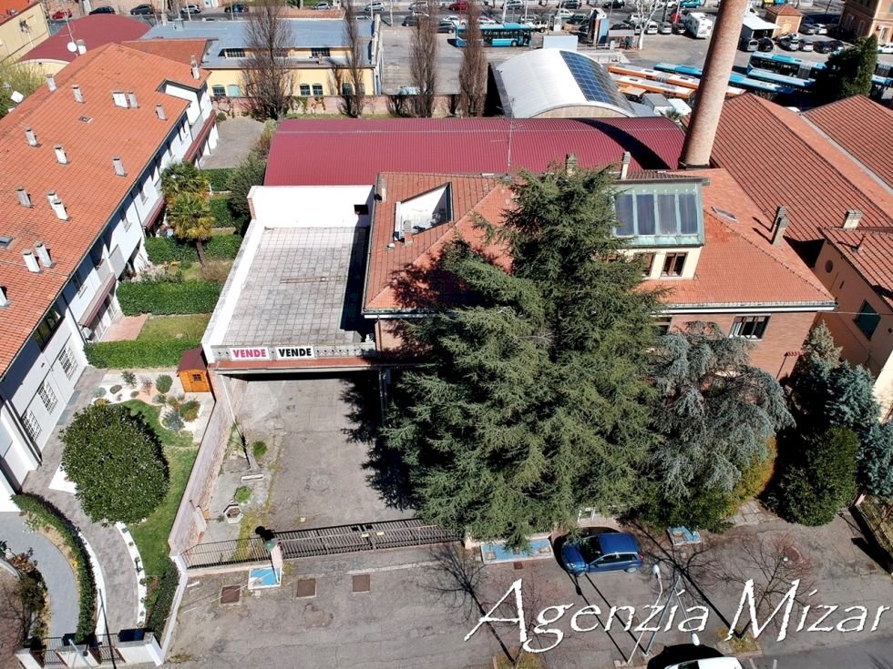 Rif. V596 - Imola via Aspromonte – Complesso immobiliare di 1.276 mq - In Trattativa