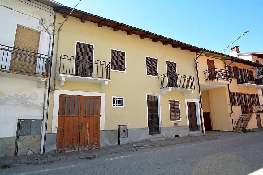 Casetta centro paese a Berzano San Pietro (Asti)