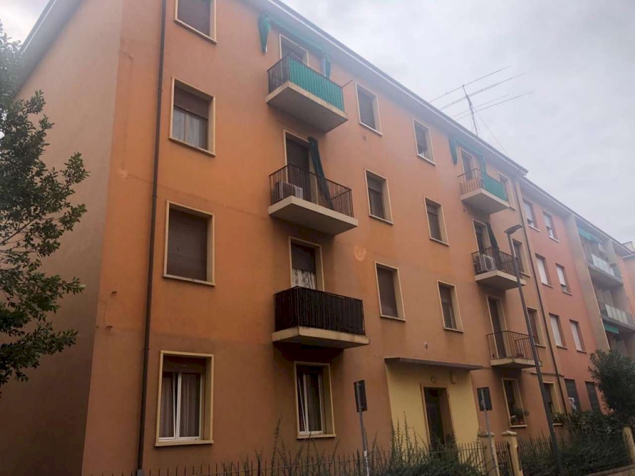 Ospedale Sant'Orsola appartamento con 2 camere SOLO STUDENTI