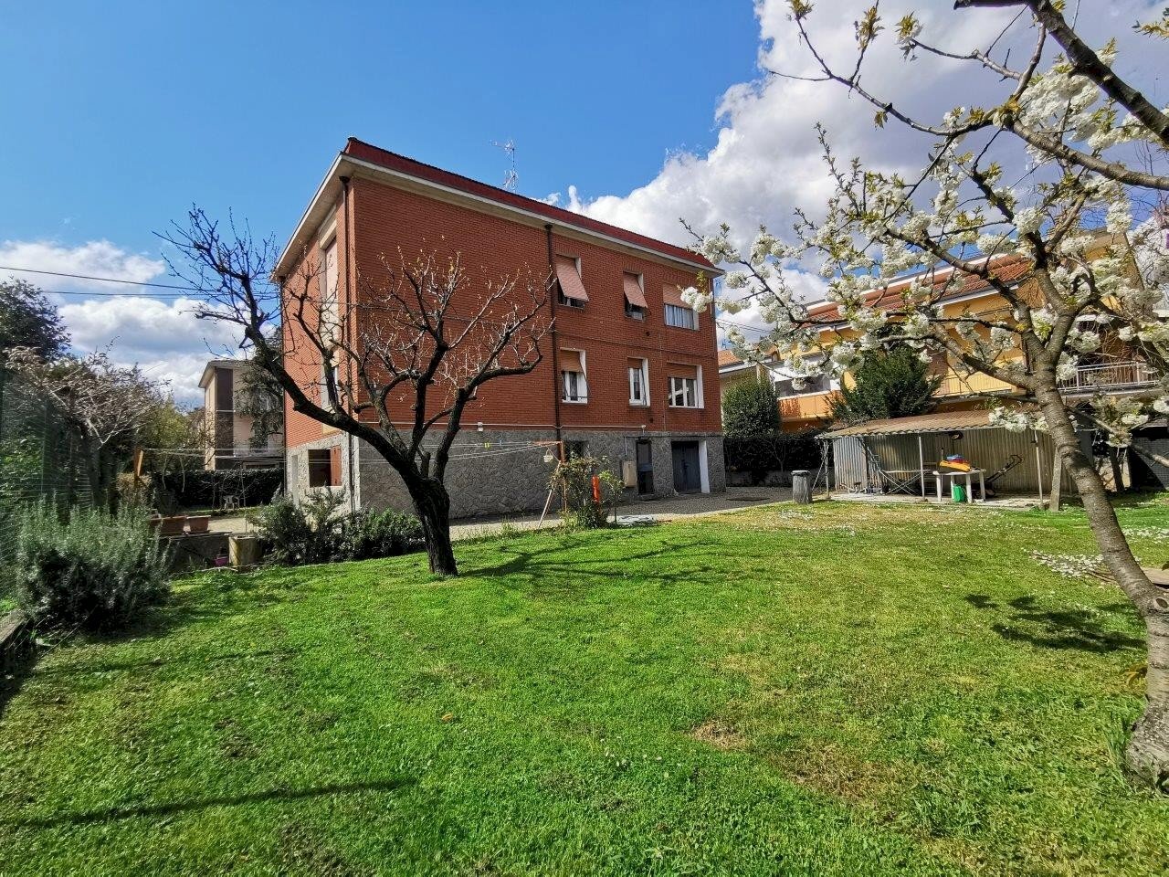 Vendita Villa Trifamiliare Modena