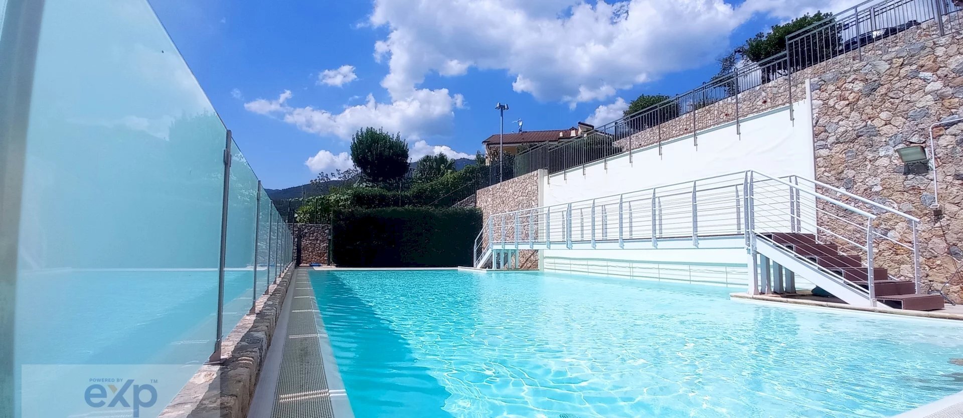 Vista mare, 2 piscine, spa nel cuore verde della Liguria !