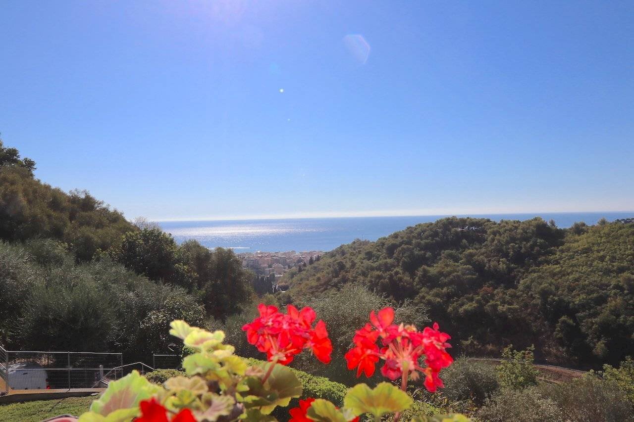 ALASSIO - MOGLIO - ESCLUSIVA