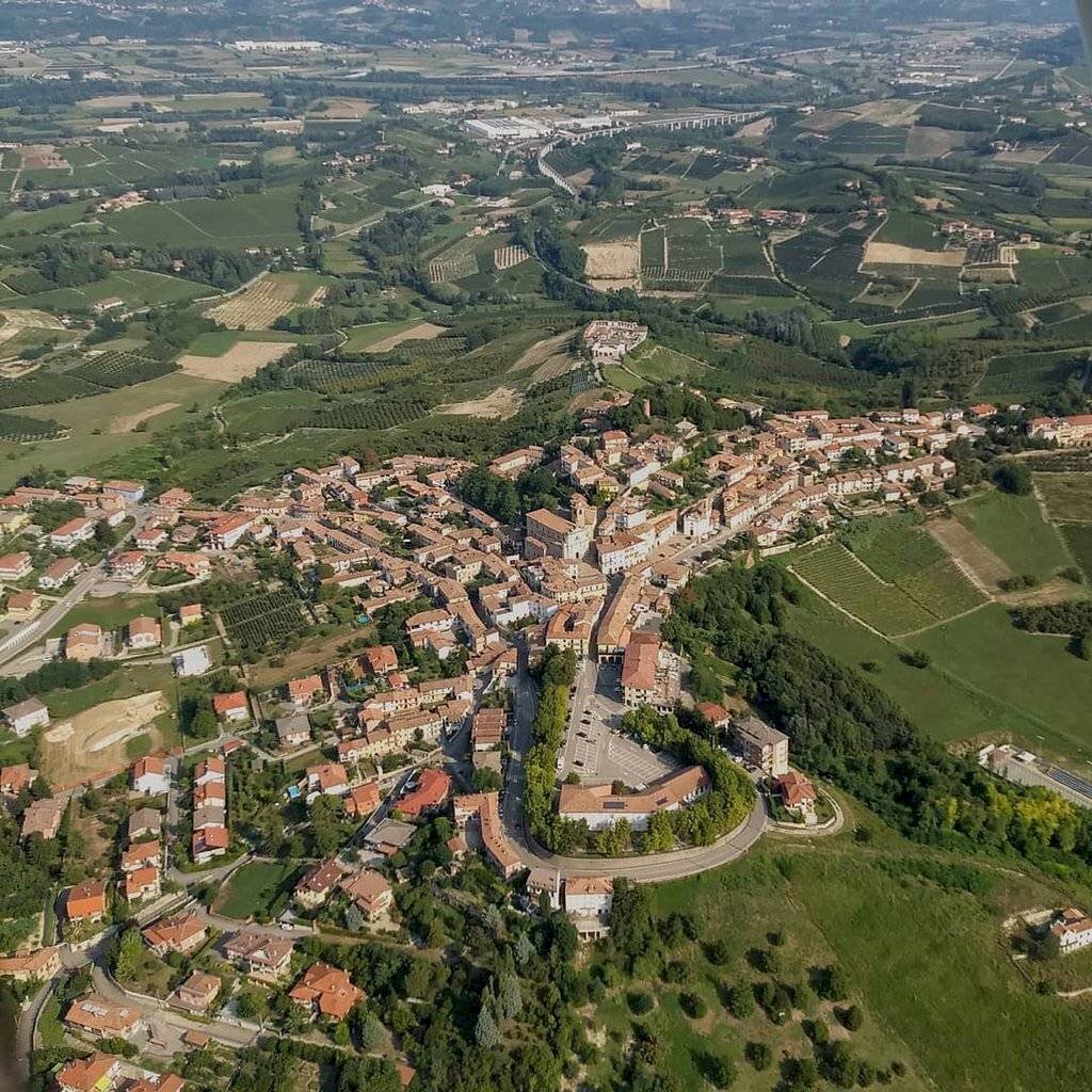 A DUE PASSI DAL CENTRO