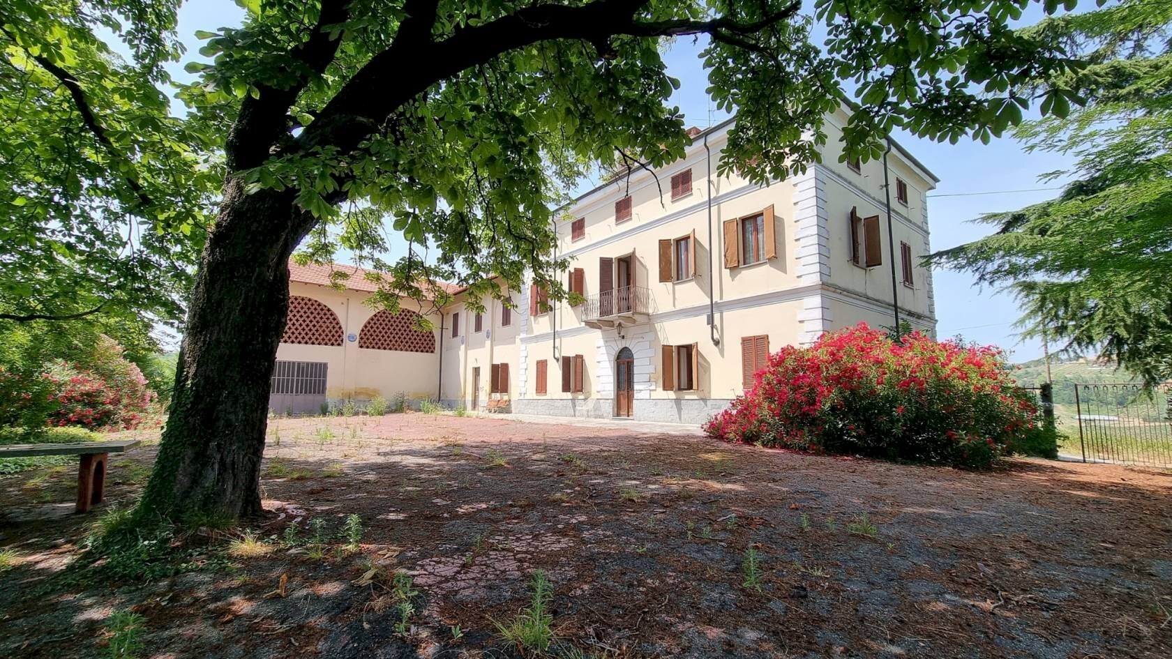 REF 396 Splendida tenuta da ristrutturare