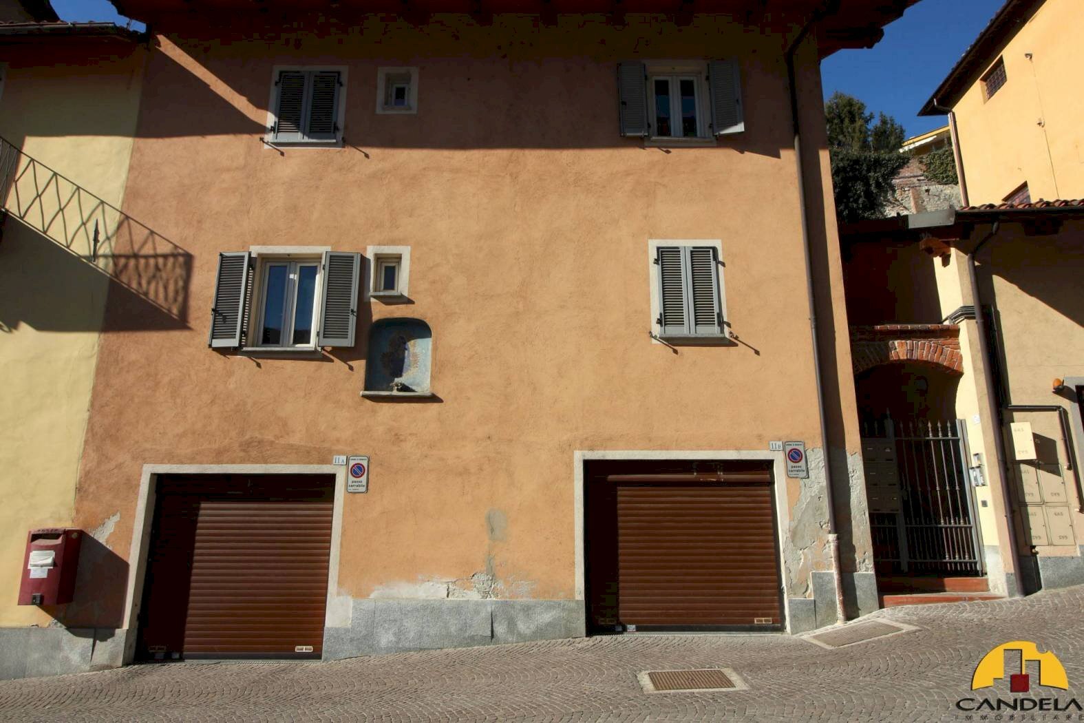 Mondovì centro storico porzione di casa con garage