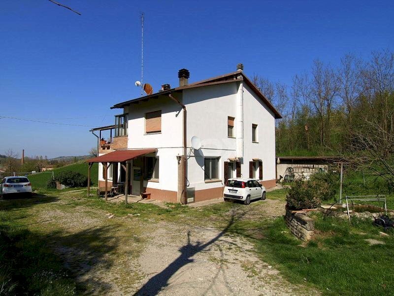 € 250.000 4 camere in Vendita, Bersagliera, Castello di Serravalle (Bologna)