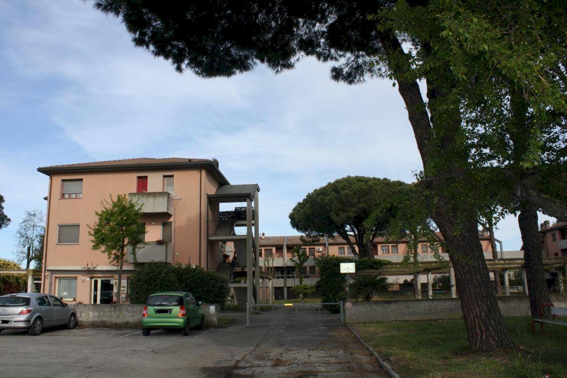 MEZZANO, VENDITA APPARTAMENTO 3 CAMERE, 2 BAGNI, GARAGE. 98.000€