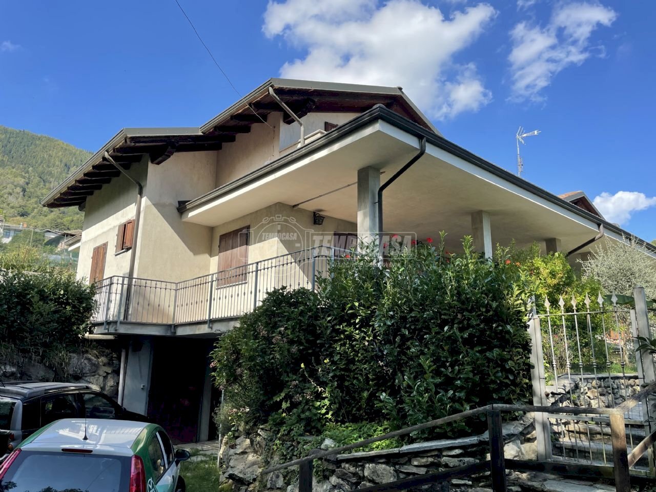 Vendita Villa Frazione Sombeila, 1/B, Canischio