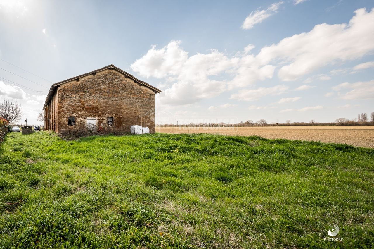 Vendita Rustico Via degli Orsi, 1/1051, Crevalcore