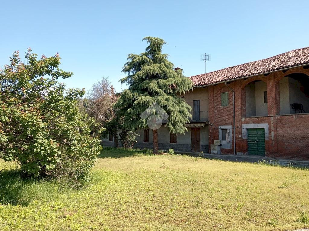 Casa indipendente in vendita