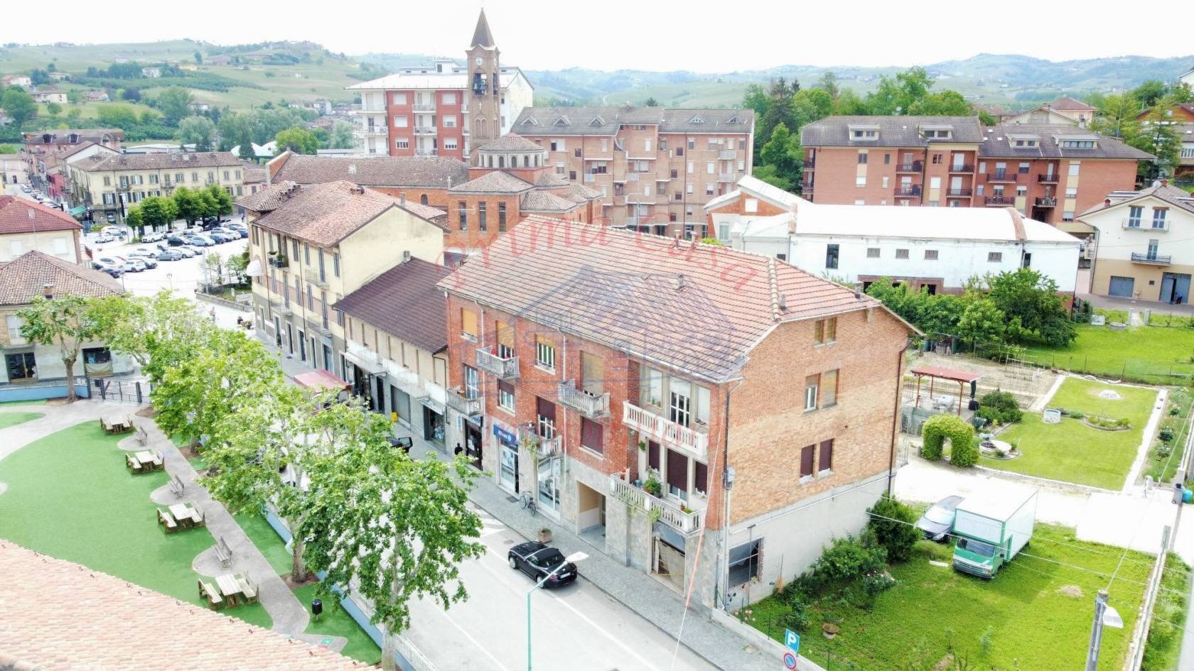 AMPIO APPARTAMENTO IN POSIZIONE CENTRALISSIMA