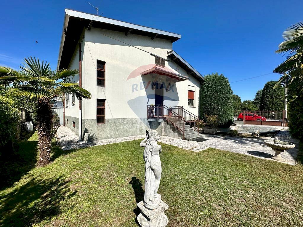 Vendita Villa Via Archimede, Busto Arsizio