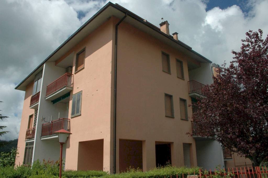 TRILOCALE IN COLLINA