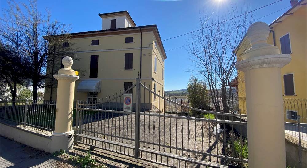 Villa Bifamiliare con vista panoramica