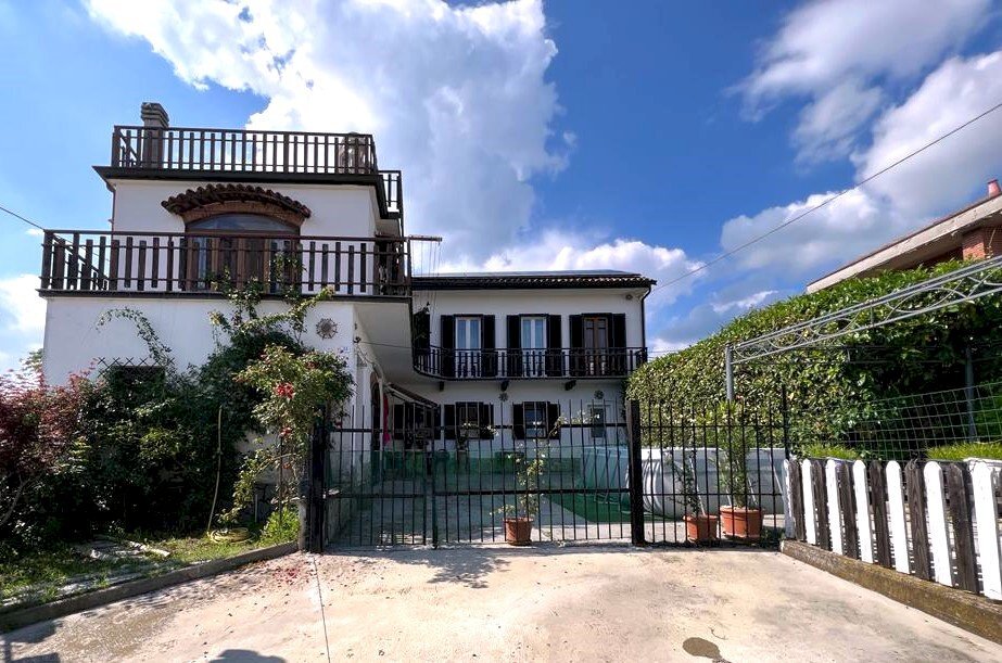 Vendita Casa indipendente Borgata San Vincenzo 32, Monteu Roero