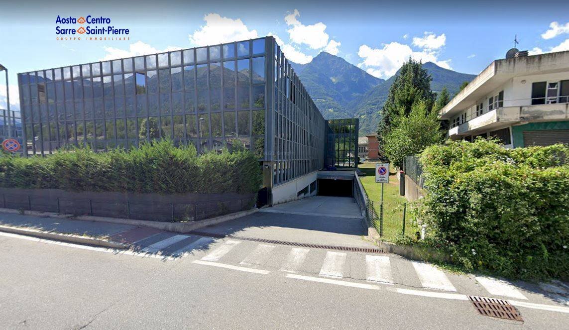 Vendita Magazzino Regione Borgnalle, Aosta