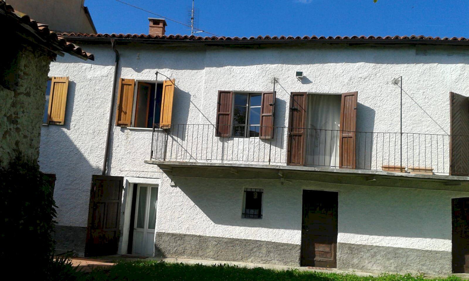 Battifollo, casa indipendente con giardino privato