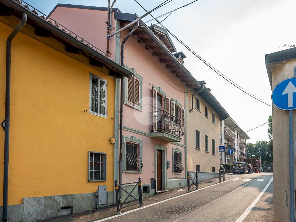 Casa semindipendente in vendita