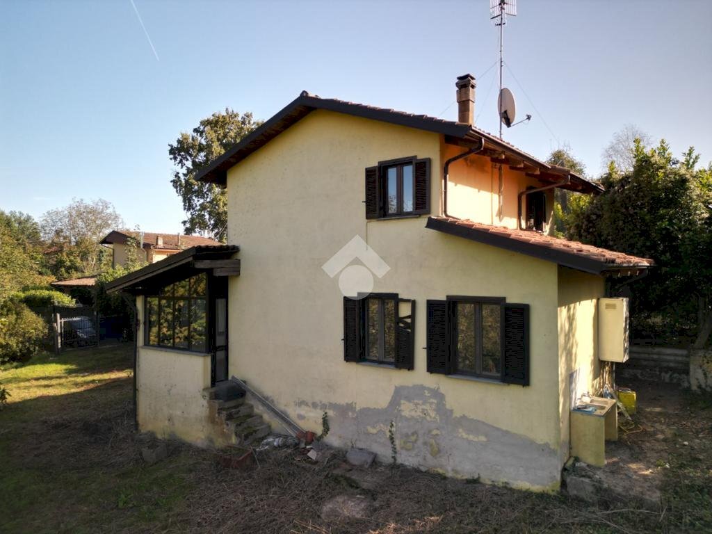 Casa indipendente in vendita