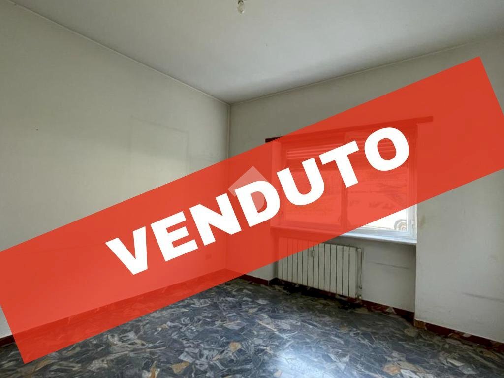 5 locali in vendita