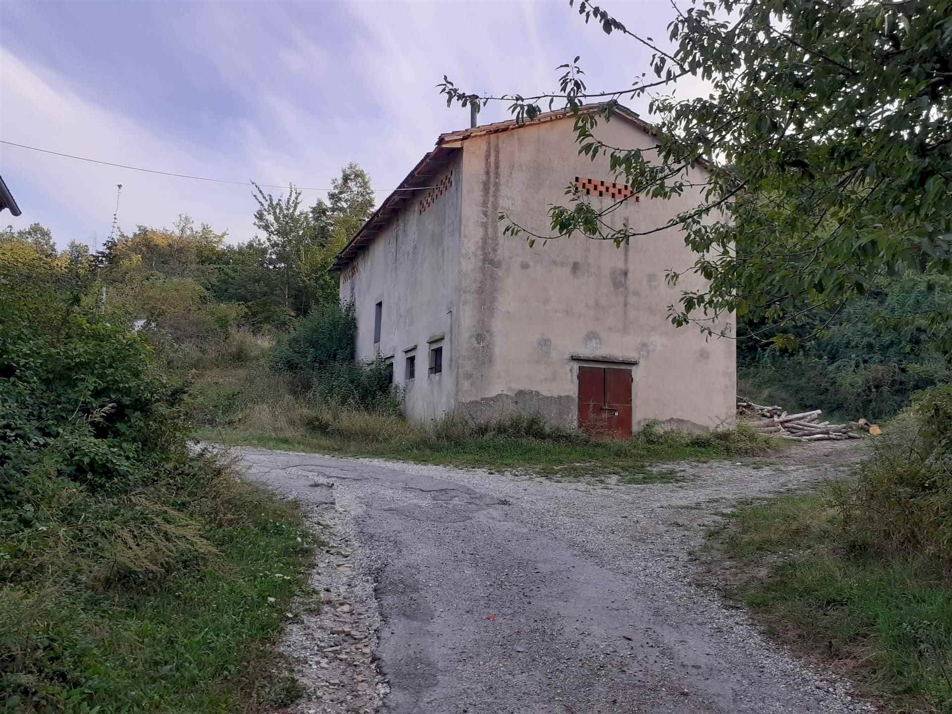 Tenuta-complesso in vendita a Camugnano Bologna - zona Mogne