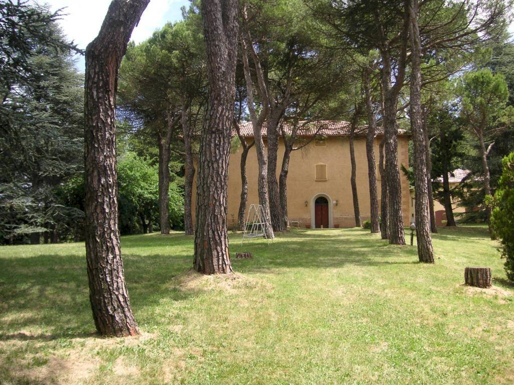 Antico casale in frazione di Loiano a 25 km da Bologna