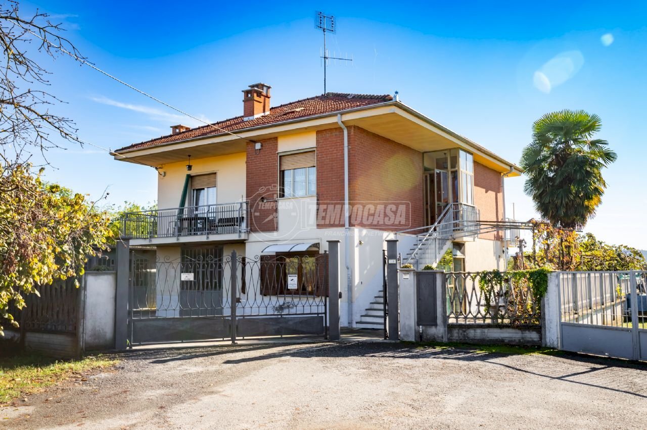 Vendita Casa indipendente Strada PER CASALE FRAZ. CASTELROSSO, Chivasso