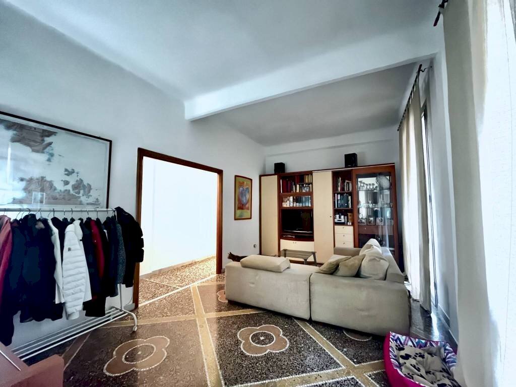 Vendita Appartamento via Ciro Menotti 1, Genova