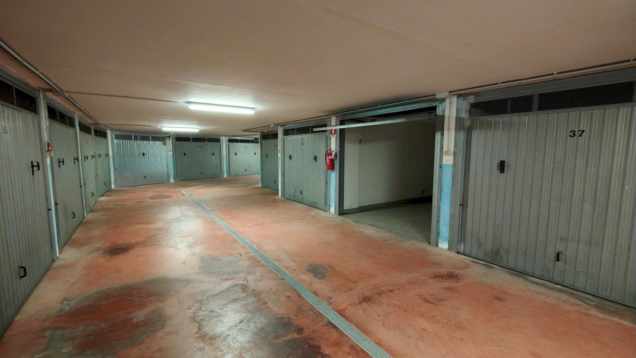 Garage / Posto Auto - Singolo a Albissola Marina