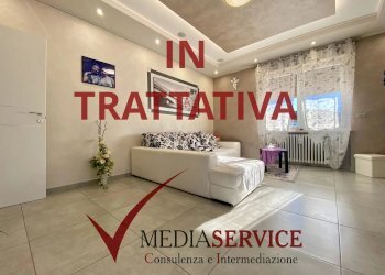 GRANDE APPARTAMENTO COMPLETAMENTE RISTRUTTURATO IN CASA BIFAM. Regione Colombero