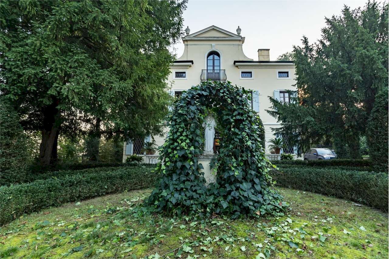 Vendita Villa Modena