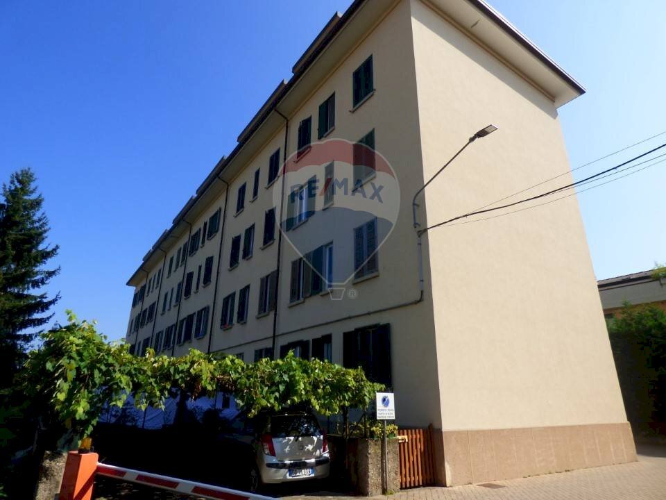 Vendita Appartamento Via Brunico, Varese