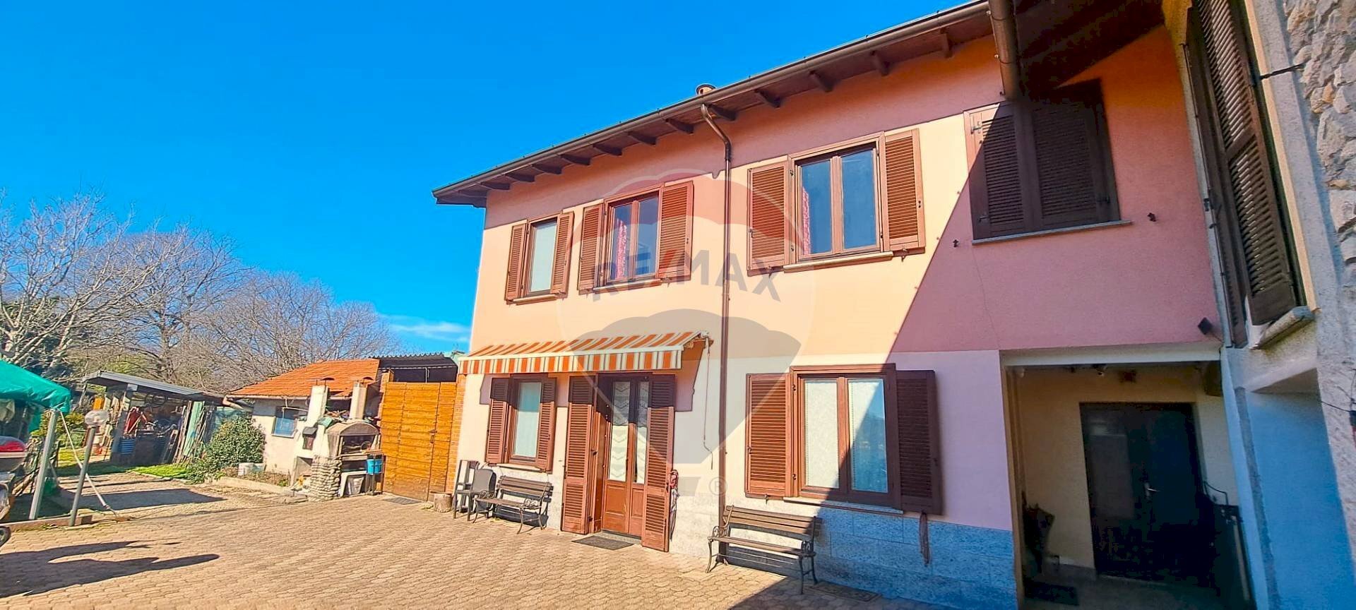 Vendita Casa indipendente Via San Biagio, Cittiglio