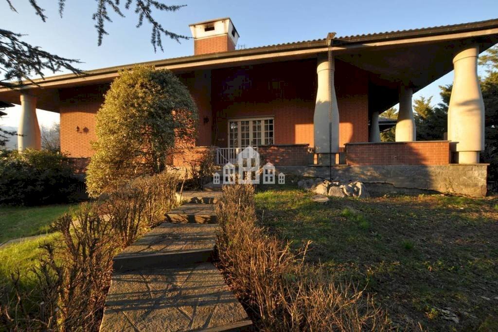 Villa in vendita a Busano