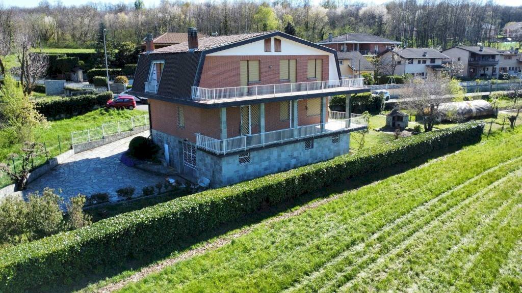 Buttigliera Alta (TO): villa indipendente con giardino