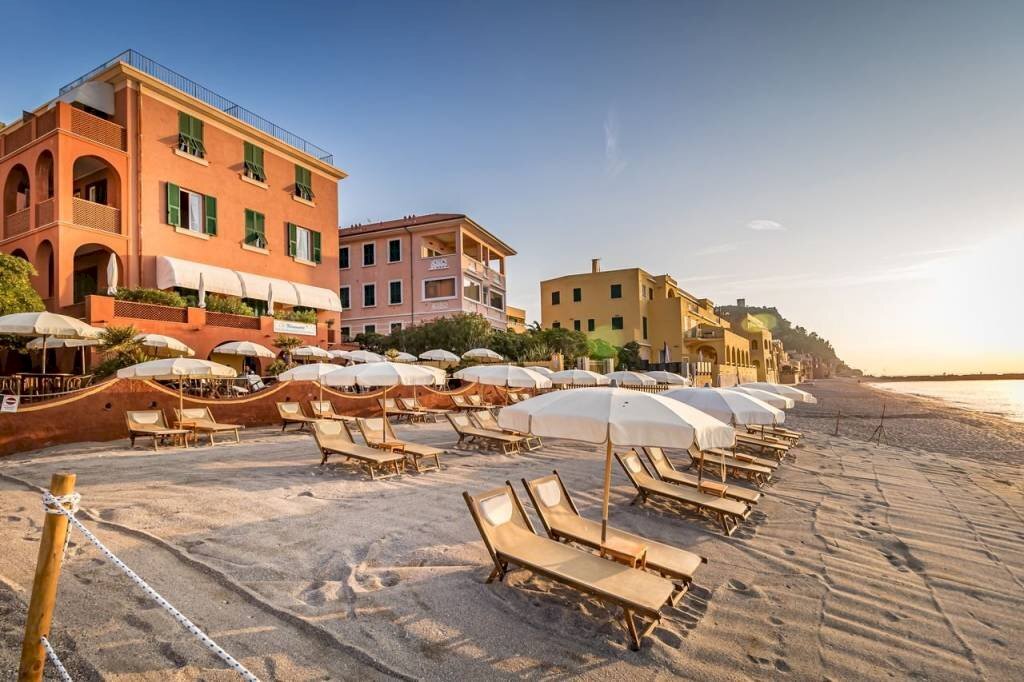 Attico con terrrazza FRONTEMARE direttamente sulla spiaggia.