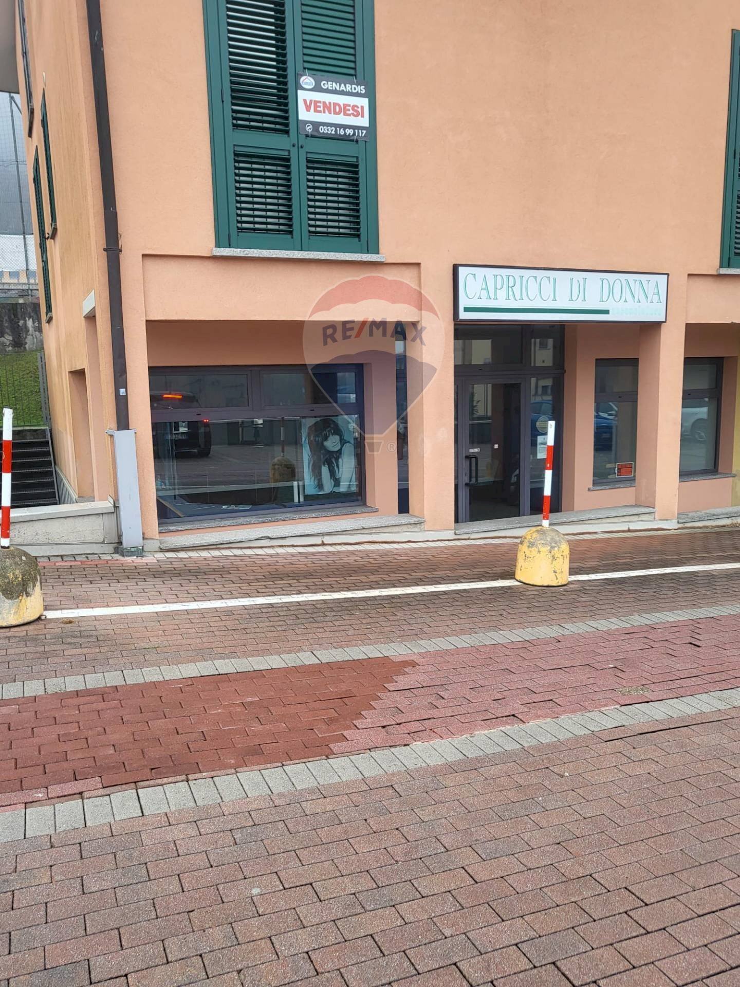 Affitto Locale Commerciale Viale Garibaldi, 13
Centro, Maccagno con Pino e Veddasca