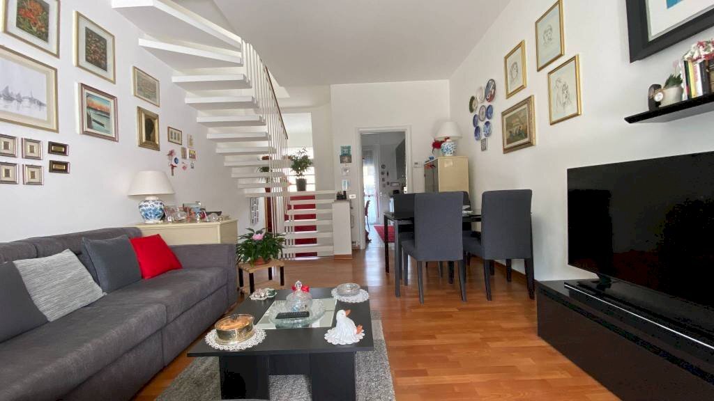 Vendita Villa a Schiera via Carlo Forlanini, Gallarate